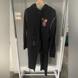 Disney World 2 piece lounge set. Please read description on sizes!